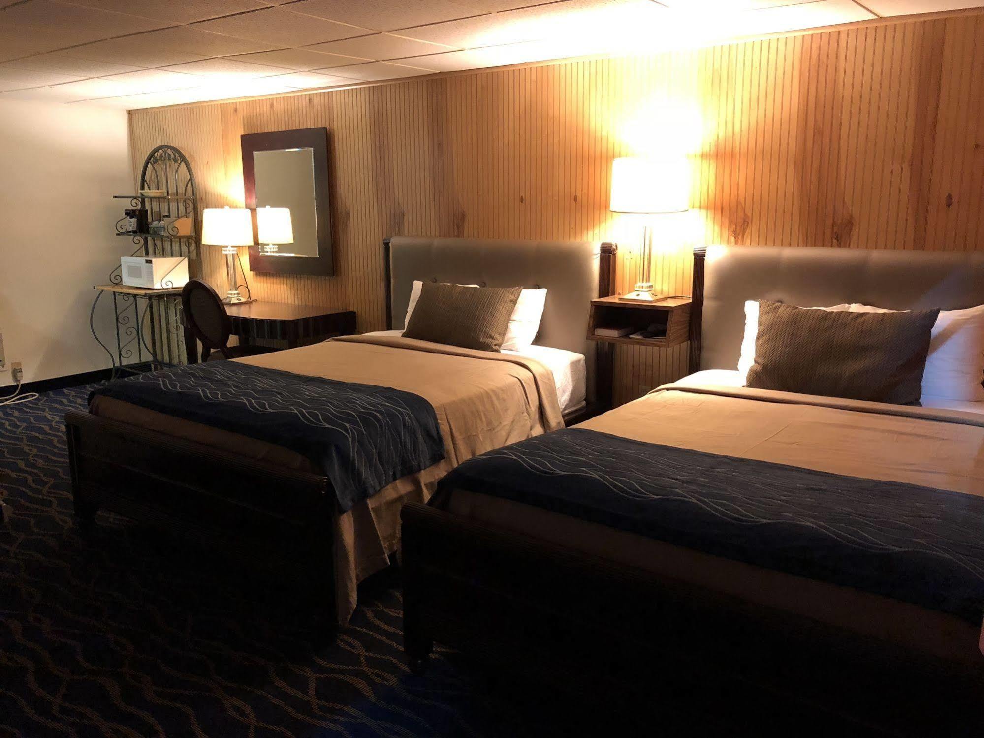 Rodeway Inn Harlan 外观 照片