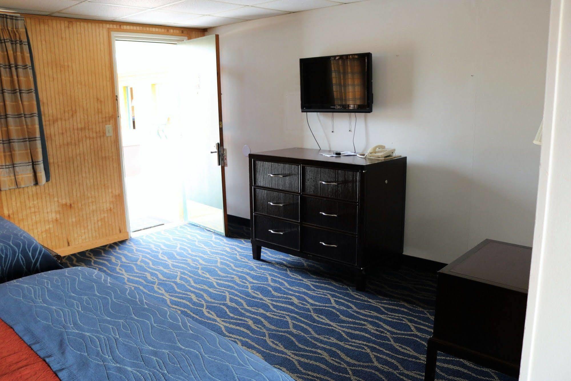 Rodeway Inn Harlan 外观 照片