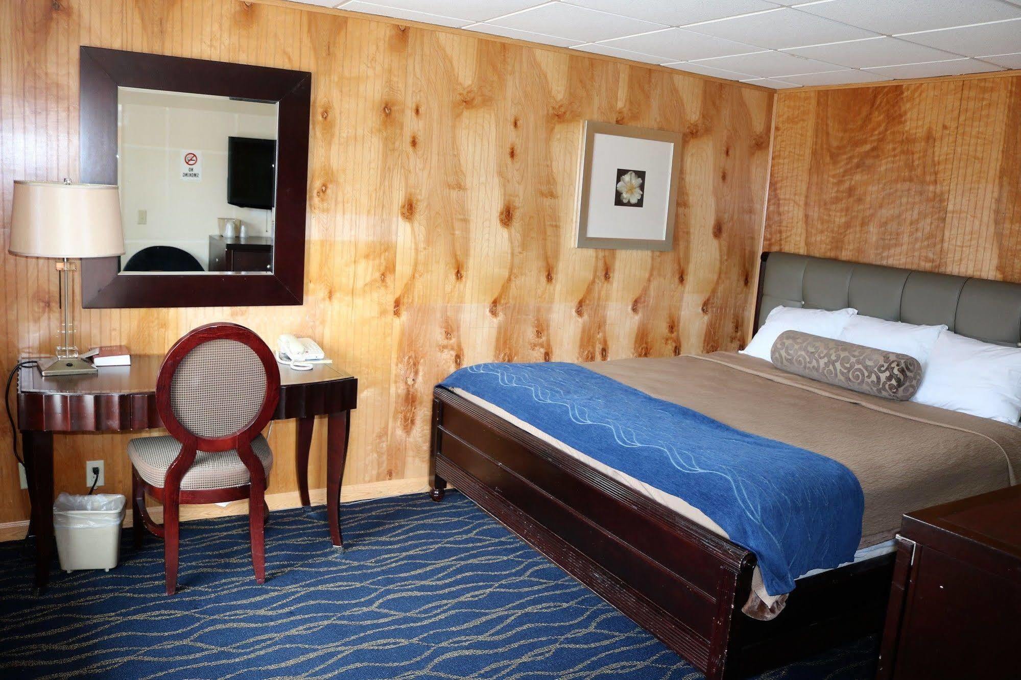 Rodeway Inn Harlan 外观 照片