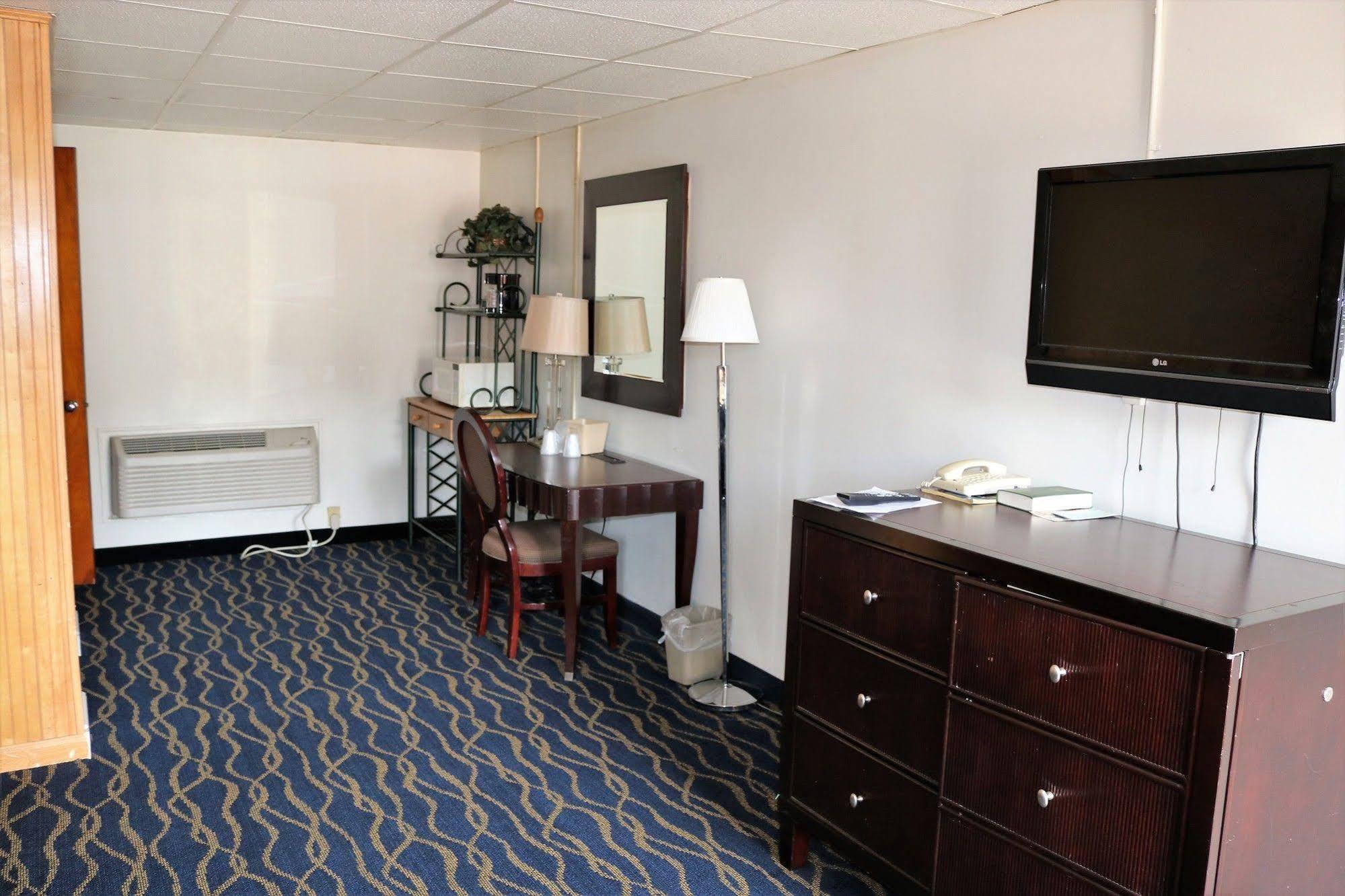 Rodeway Inn Harlan 外观 照片