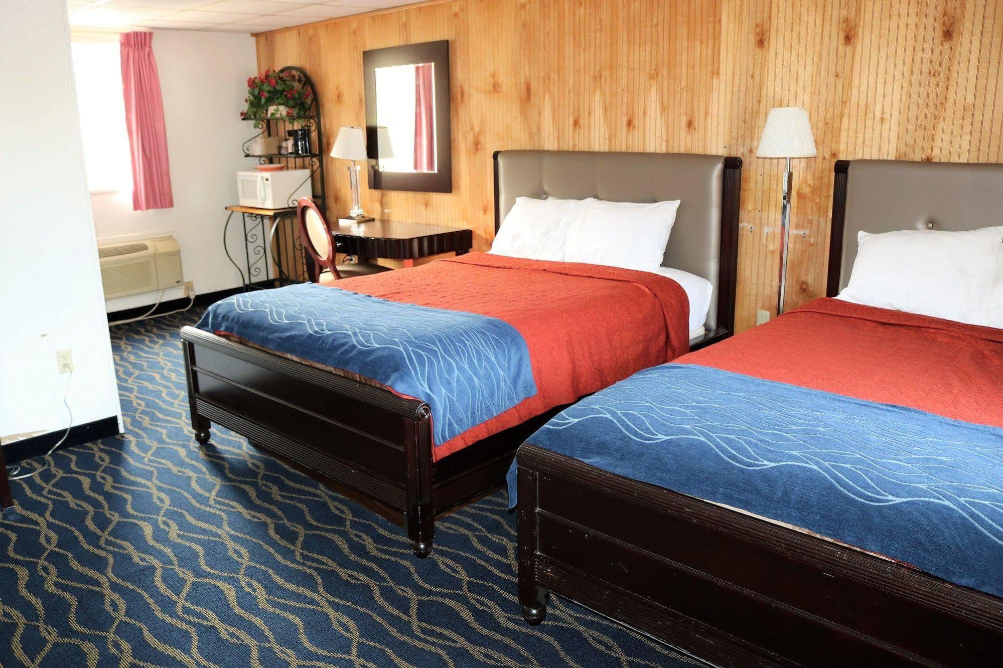Rodeway Inn Harlan 外观 照片