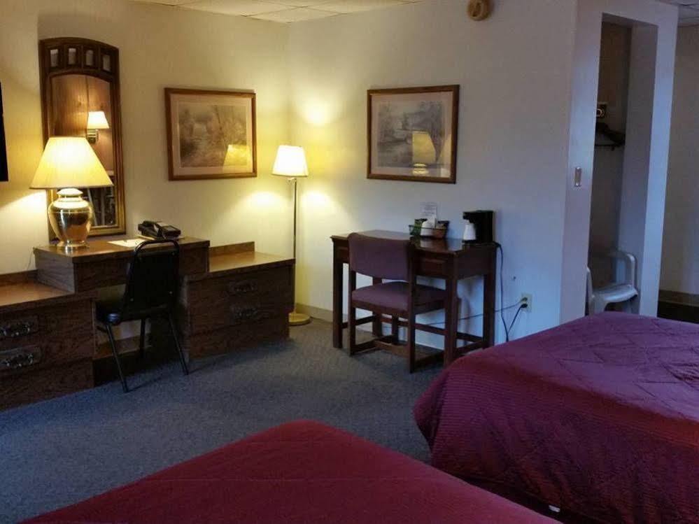 Rodeway Inn Harlan 外观 照片