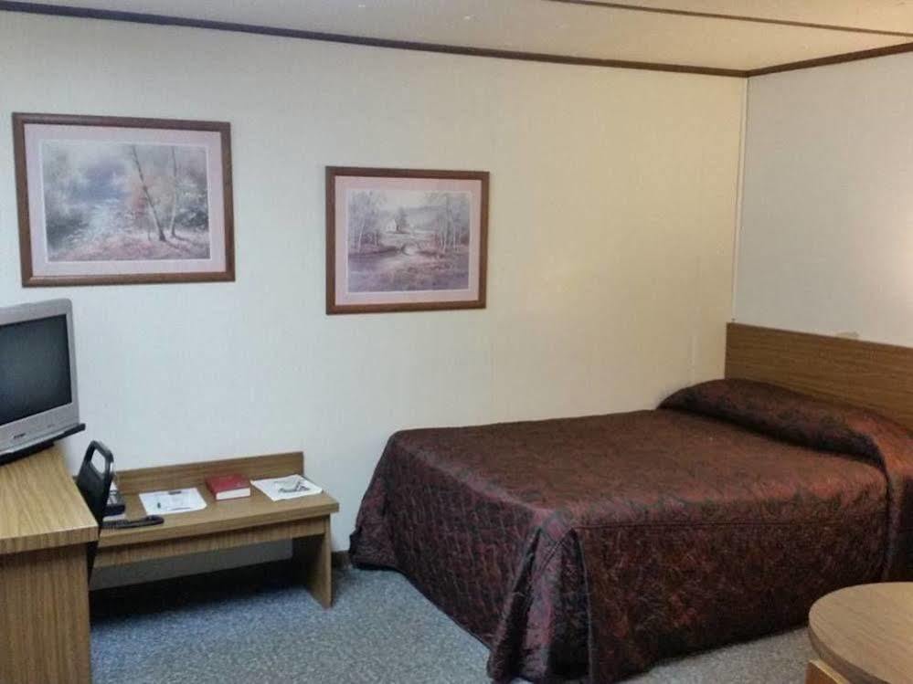 Rodeway Inn Harlan 外观 照片